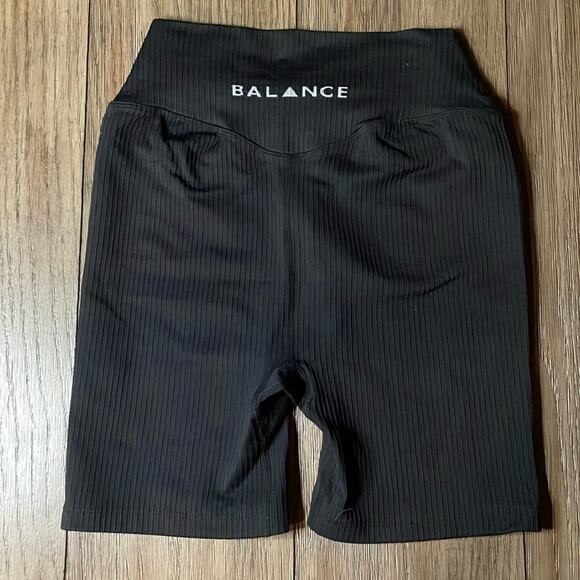 Balance Athletica (vitality) Ribbed biker shorts black size Small - Picture 1 of 2